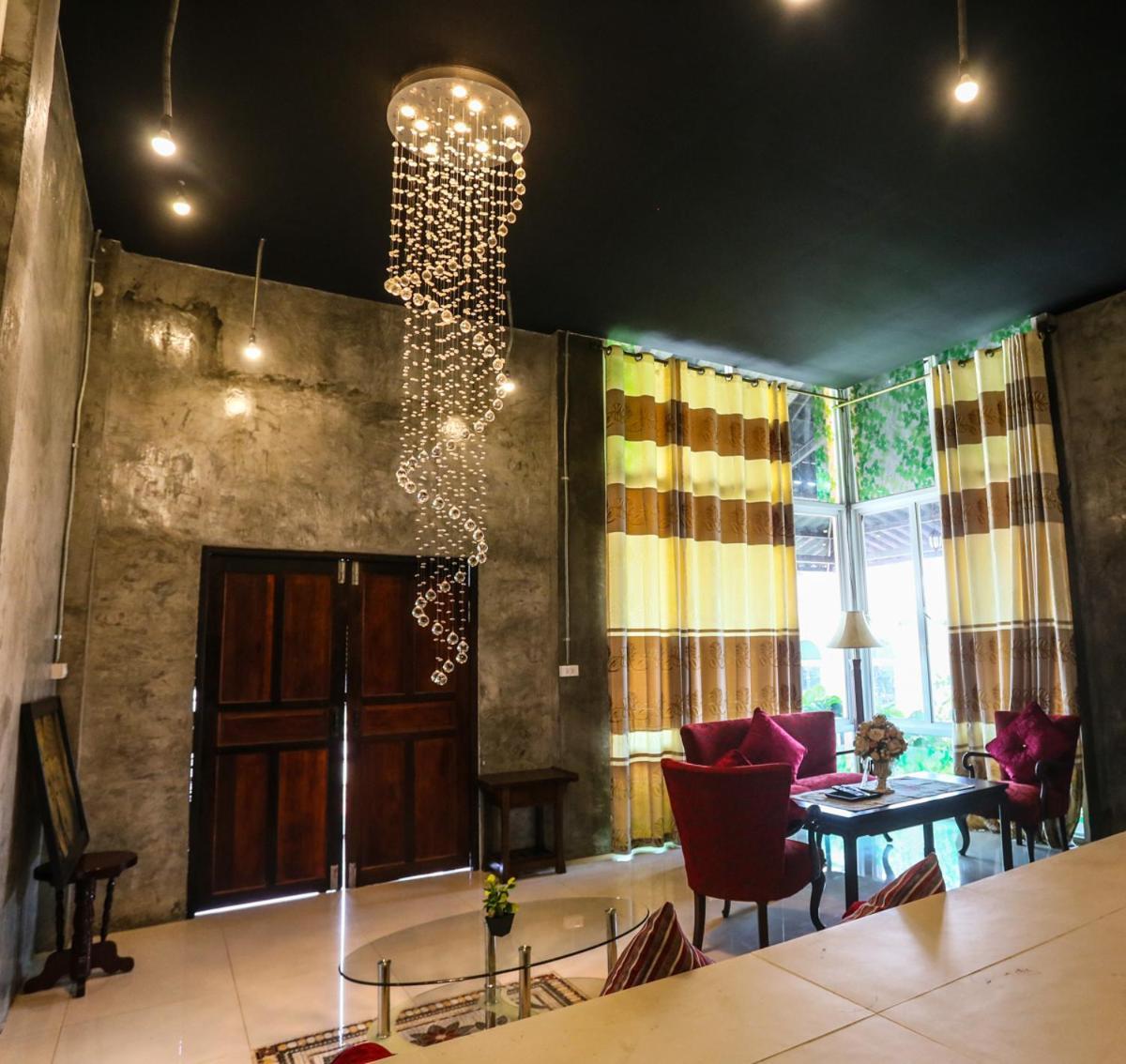 Phalaburi By Dreamhouse Ban Phala